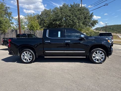 Used 2023 Chevrolet Silverado 1500 High Country w/ High Country Premium Package image 4