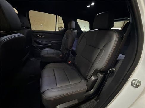 Used 2023 Chevrolet Traverse RS image 23