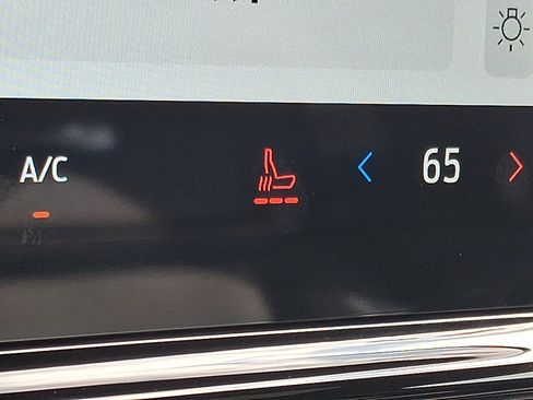 Used 2025 Ford Expedition Platinum w/ Stealth Performance Package image 25