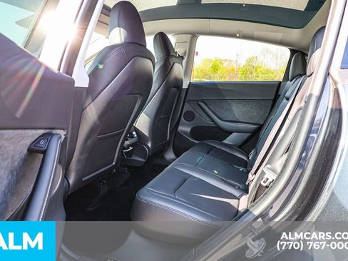 Used 2024 Tesla Model Y Long Range image 19