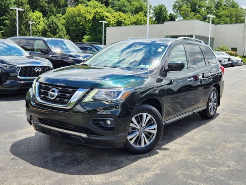 Used 2019 Nissan Pathfinder SL AWD/4WD image 1