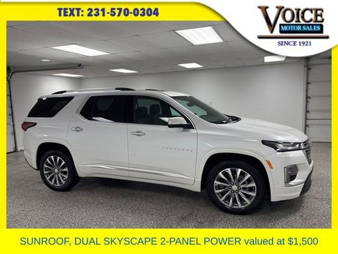 Used 2023 Chevrolet Traverse Premier w/ LPO, Floor Liner Package image 1