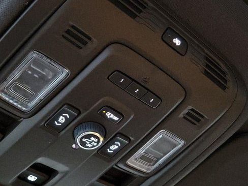 Certified 2024 Cadillac Escalade Sport AWD/4WD image 31