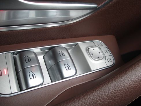 Used 2024 Mercedes-Benz GLE 350 4MATIC image 25