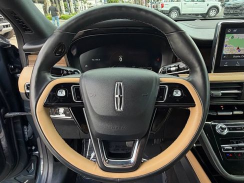 Used 2022 Lincoln Corsair Reserve w/ Equipment Group 201A image 22