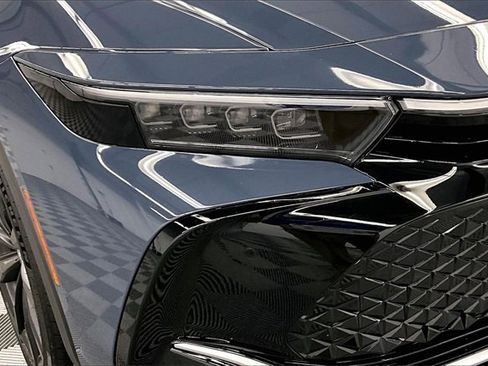 Used 2025 Toyota Crown Nightshade image 31