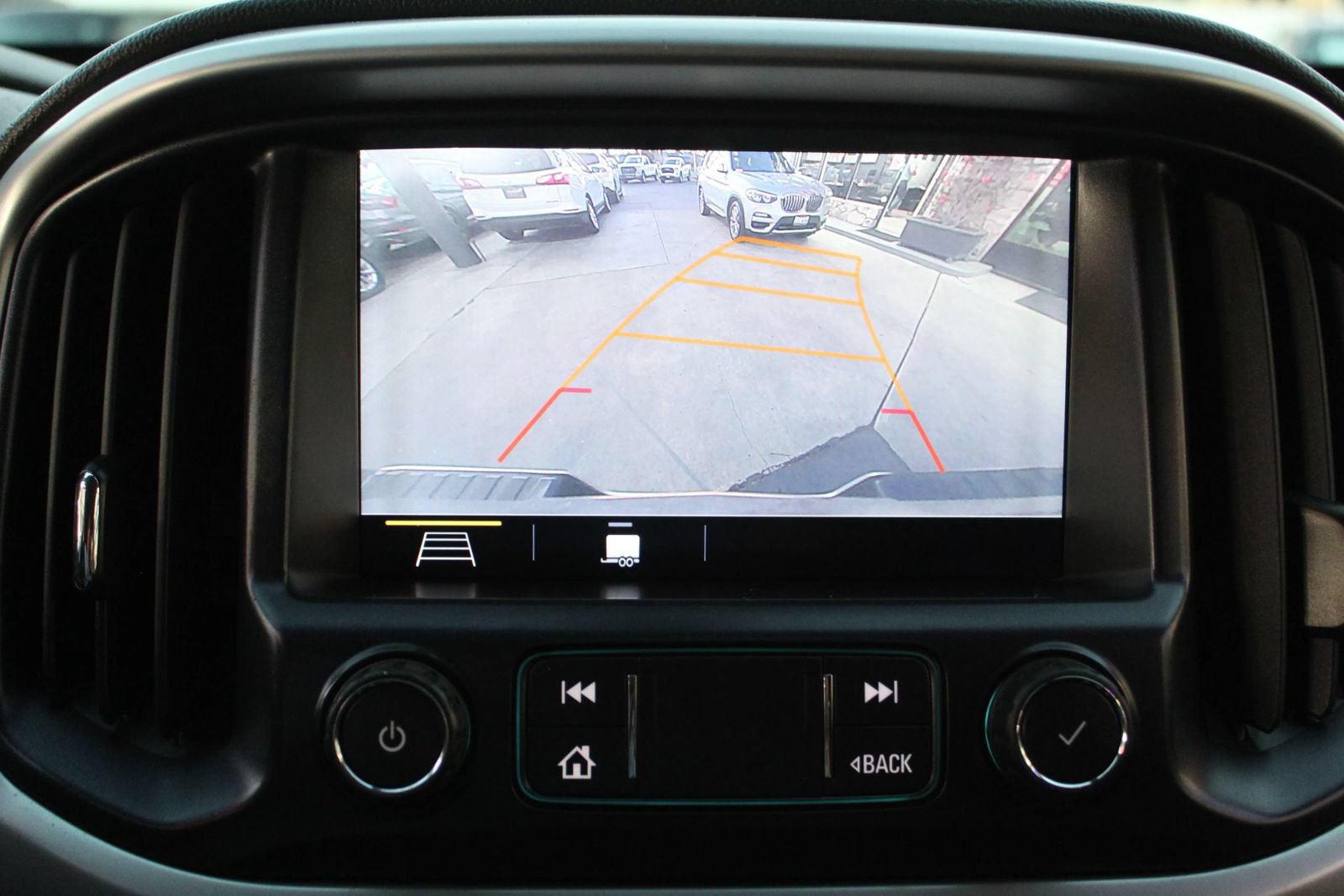 Used 2020 Chevrolet Colorado LT RWD image 19