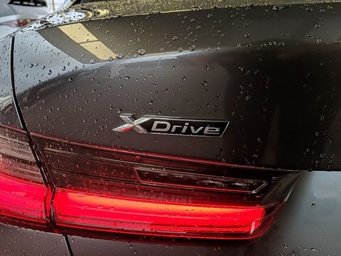 Used 2020 BMW 330i xDrive Sedan w/ Convenience Package image 7