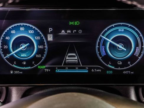 Certified 2025 Hyundai Elantra SEL FWD image 36