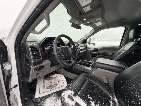 Used 2019 Ford F250 XLT w/ XLT Value Package image 31