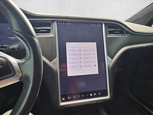 Used 2017 Tesla Model X 75D image 24