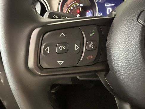 Used 2023 Jeep Wrangler Unlimited w/ Dual Top Group AWD/4WD image 18