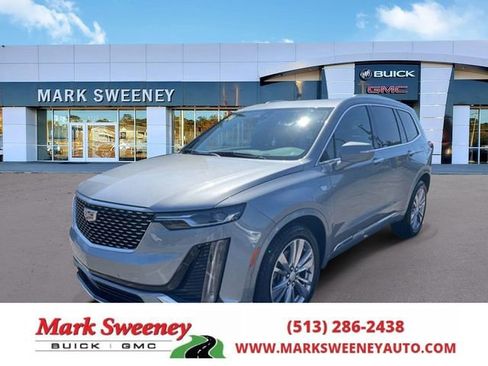 Used 2024 Cadillac XT6 Premium Luxury image 2