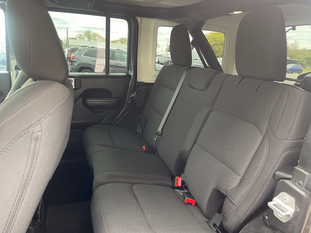 Used 2018 Jeep Wrangler Unlimited Sport AWD/4WD image 19