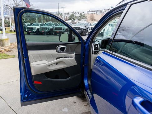 Used 2023 Kia Sorento SX image 16