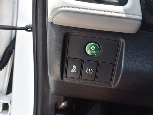 Certified 2018 Honda HR-V LX image 17