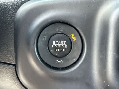Used 2023 Jeep Wrangler Unlimited Sahara w/ Cold Weather Group AWD/4WD image 10