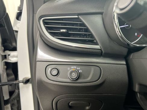 Used 2020 Buick Encore Preferred FWD image 18