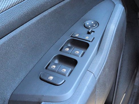 Certified 2025 Kia Sportage LX FWD image 22