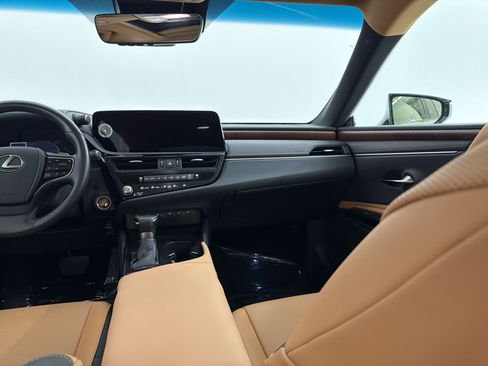 Certified 2025 Lexus ES 350 w/ Premium Package FWD image 17