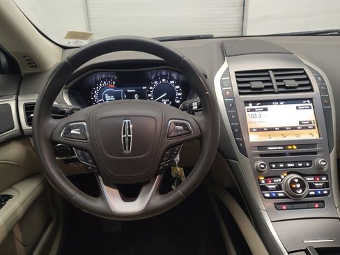 Used 2018 Lincoln MKZ Premiere FWD image 22