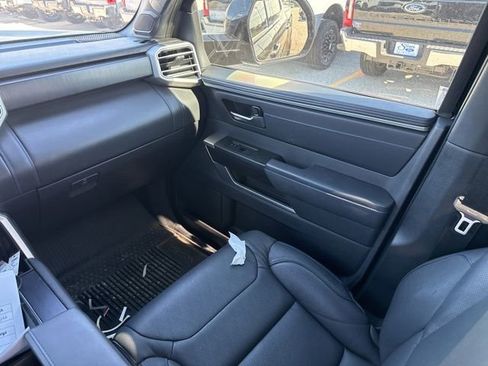 Used 2024 Toyota Tundra Platinum AWD/4WD image 18
