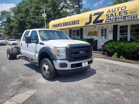 Used 2016 Ford F550 2WD Crew Cab Super Duty w/ Power Equipment Group image 1