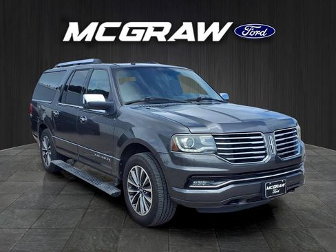Used 2015 Lincoln Navigator L 2WD image 3