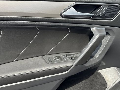 Certified 2023 Volkswagen Tiguan SE image 11