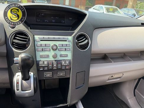 Used 2011 Honda Pilot EX-L image 23
