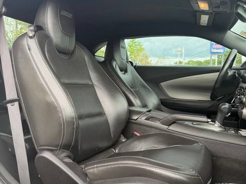 Used 2014 Chevrolet Camaro SS RWD image 12