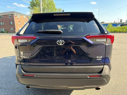 Used 2020 Toyota RAV4 XLE w/ Convenience Package AWD/4WD image 6