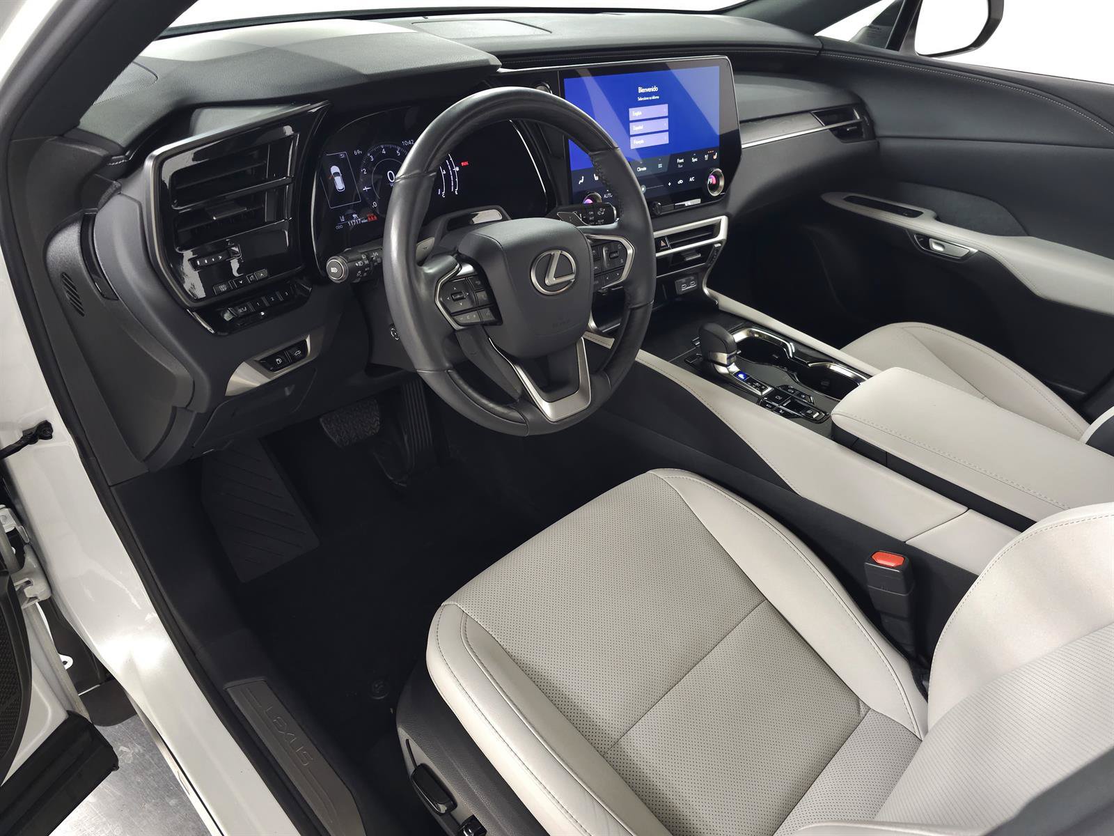 Certified 2024 Lexus RX 350 Premium w/ Convenience Package AWD/4WD image 17