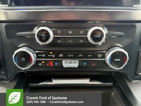 Used 2023 Ford F450 Lariat w/ Chrome Package image 32