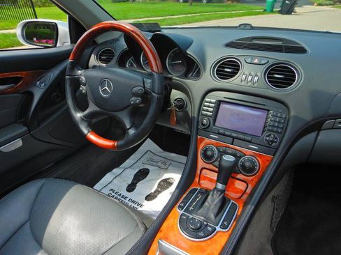 Used 2005 Mercedes-Benz SL 500 image 21