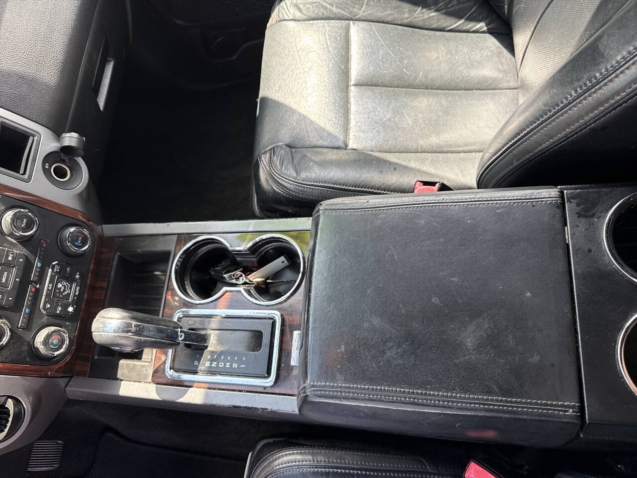 Used 2015 Ford Expedition Platinum RWD image 17