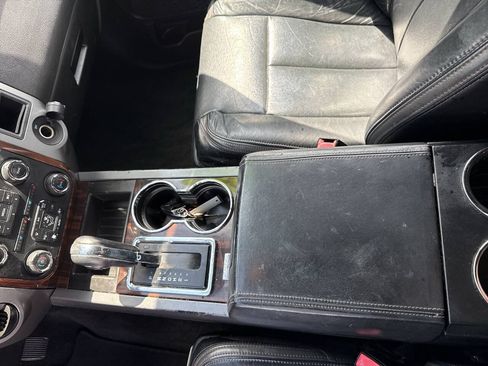 Used 2015 Ford Expedition Platinum RWD image 17