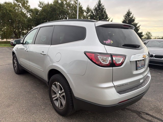 Used 2017 Chevrolet Traverse LT w/ Traveler's Package FWD image 4