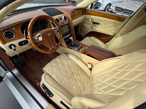 Used 2016 Bentley Flying Spur V8 AWD/4WD image 4