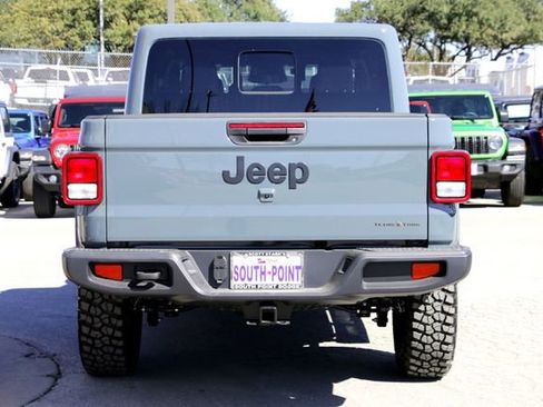 New 2026 Jeep Gladiator Sport AWD/4WD image 6