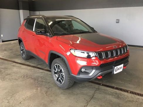 New 2026 Jeep Compass Trailhawk w/ Sun, Sound & Navigation Group image 2
