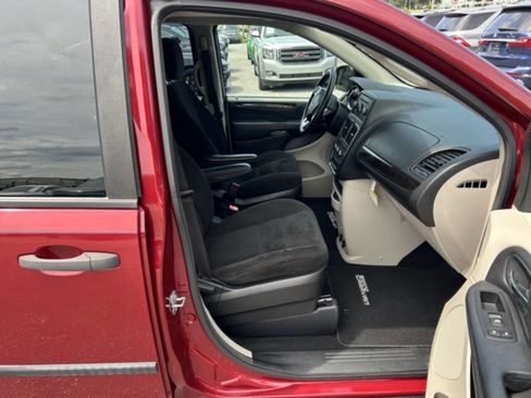 Used 2015 Dodge Grand Caravan American Value Package w/ UConnect Hands-Free Group image 20