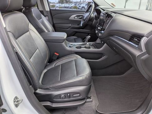 Used 2020 Chevrolet Traverse LT FWD image 39