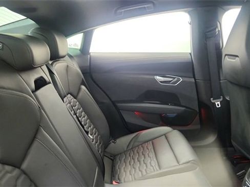 Used 2022 Audi e-tron GT Prestige w/ Prestige Package image 25