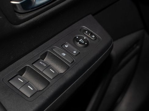 Used 2025 Honda CR-V LX image 27