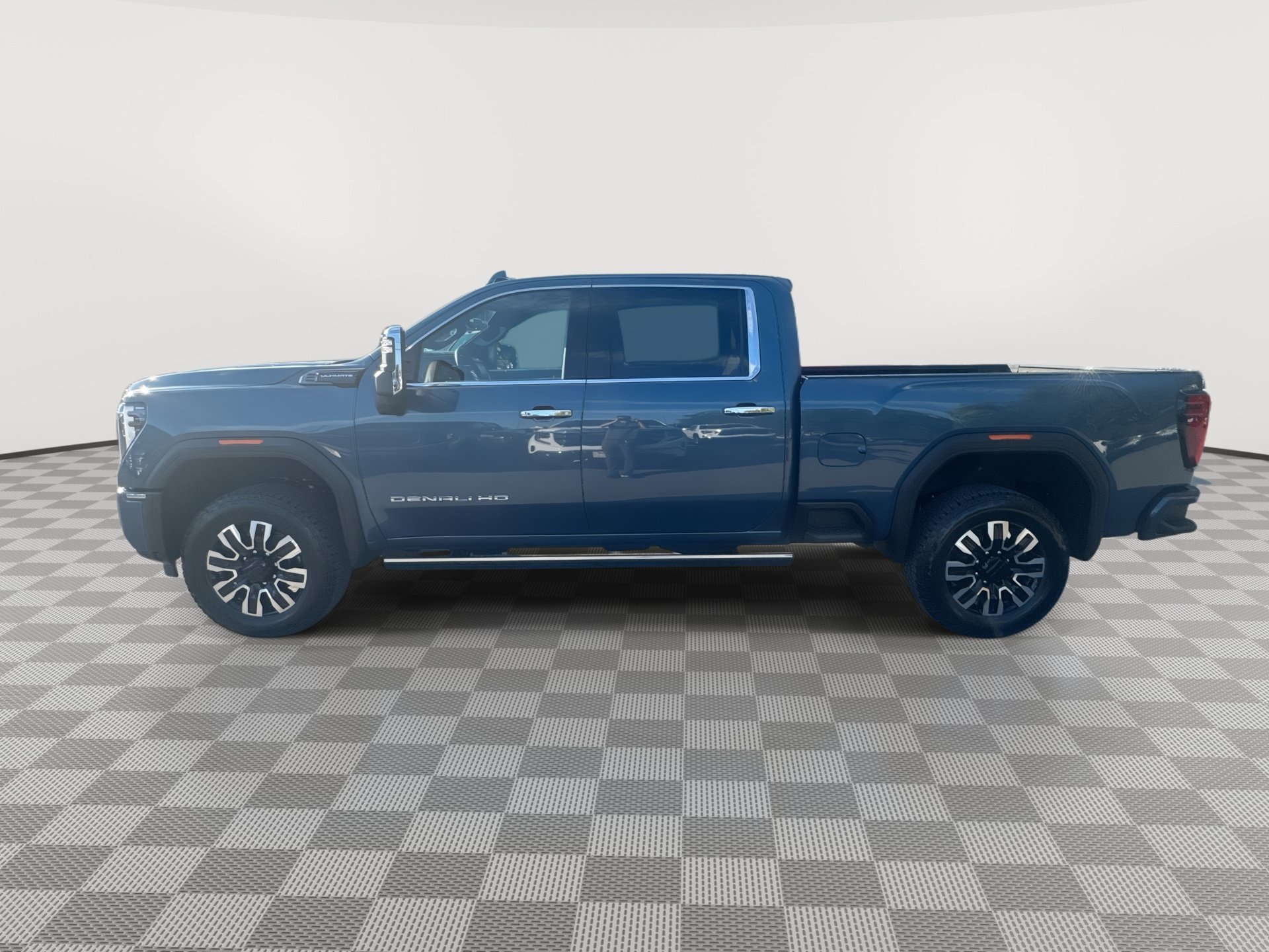 New 2026 GMC Sierra 2500 Denali Ultimate AWD/4WD image 5