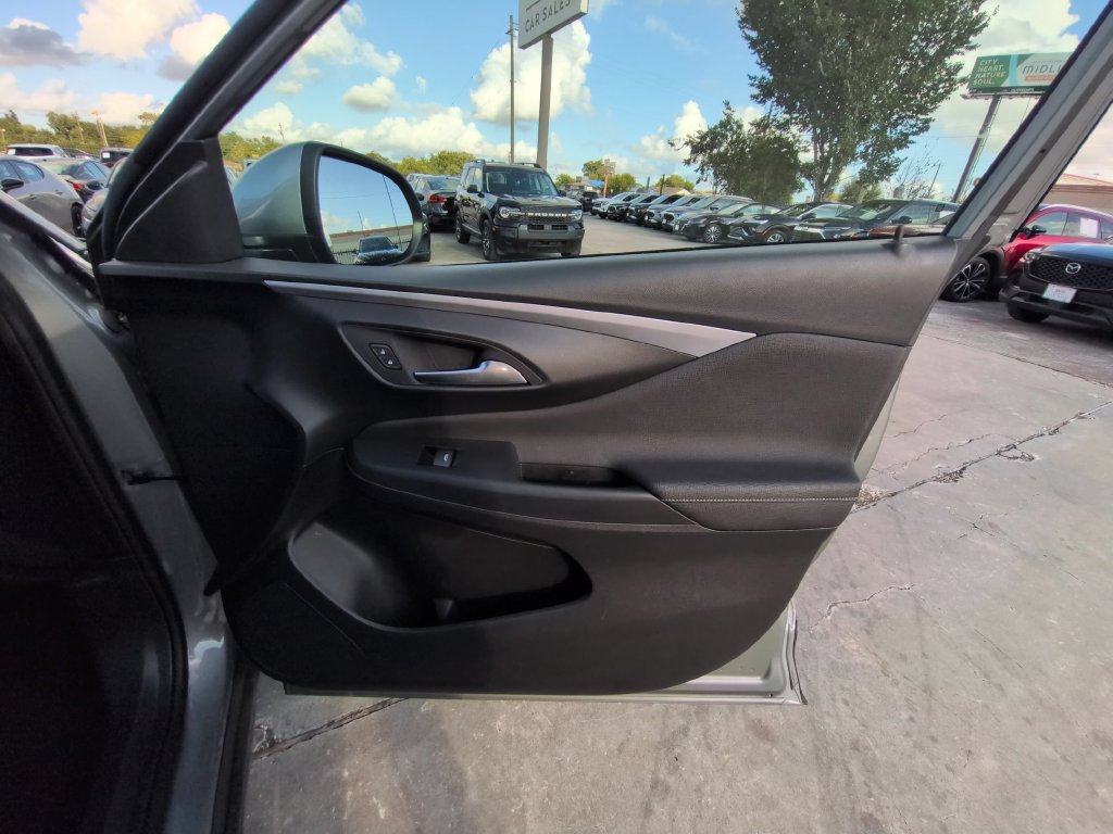 Used 2026 Buick Envista Preferred FWD image 32