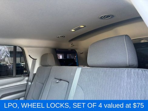 Used 2019 Chevrolet Tahoe LS w/ Enhanced Driver Alert Package AWD/4WD image 4