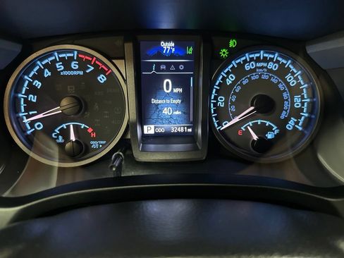 Used 2023 Toyota Tacoma TRD Sport w/ Technology Package AWD/4WD image 25