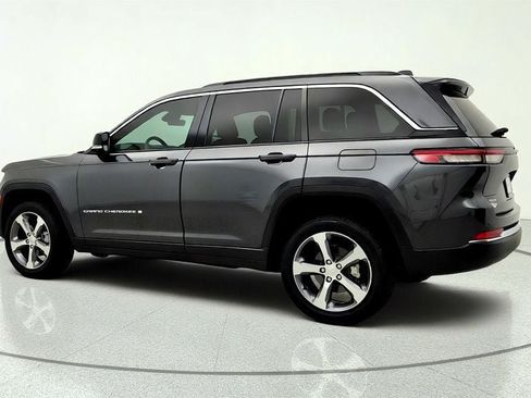 Used 2025 Jeep Grand Cherokee Limited AWD/4WD image 7
